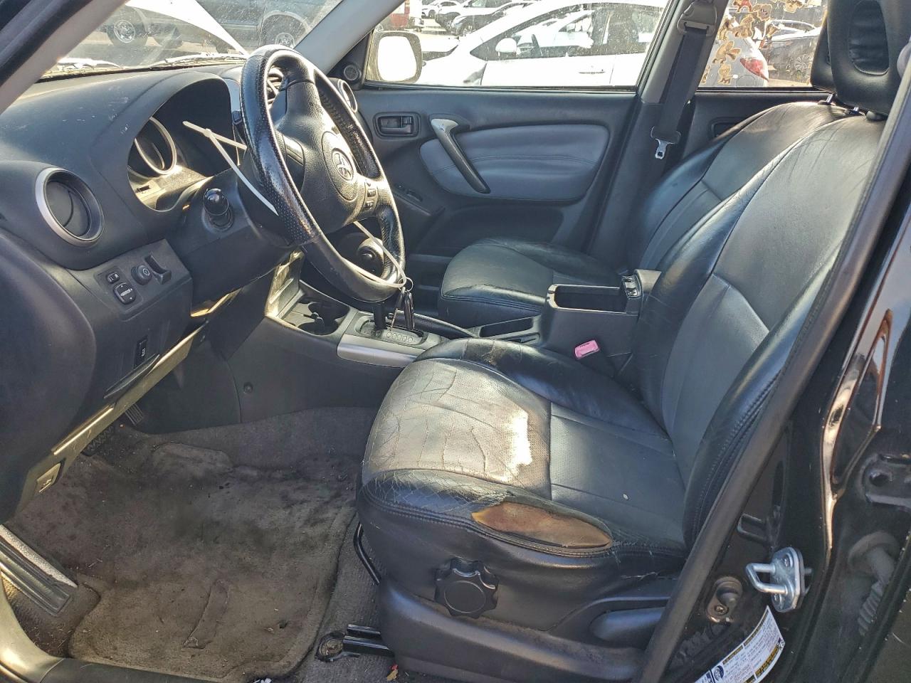 2004 TOYOTA RAV4 photo 7