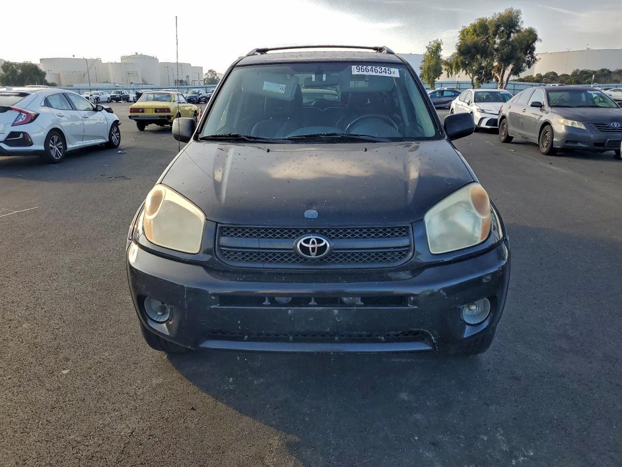 2004 TOYOTA RAV4 photo 5