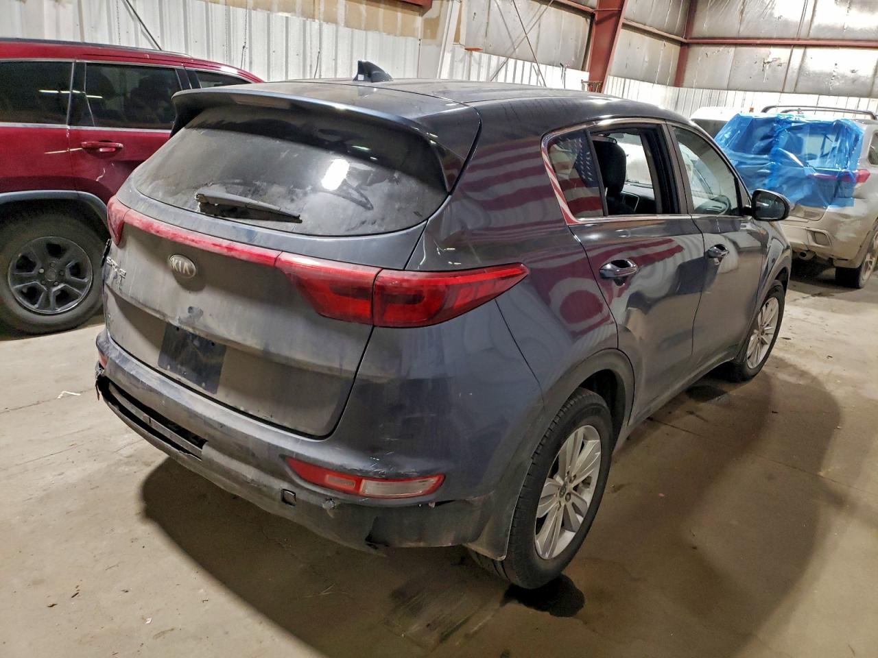 2018 KIA SPORTAGE LX photo 3