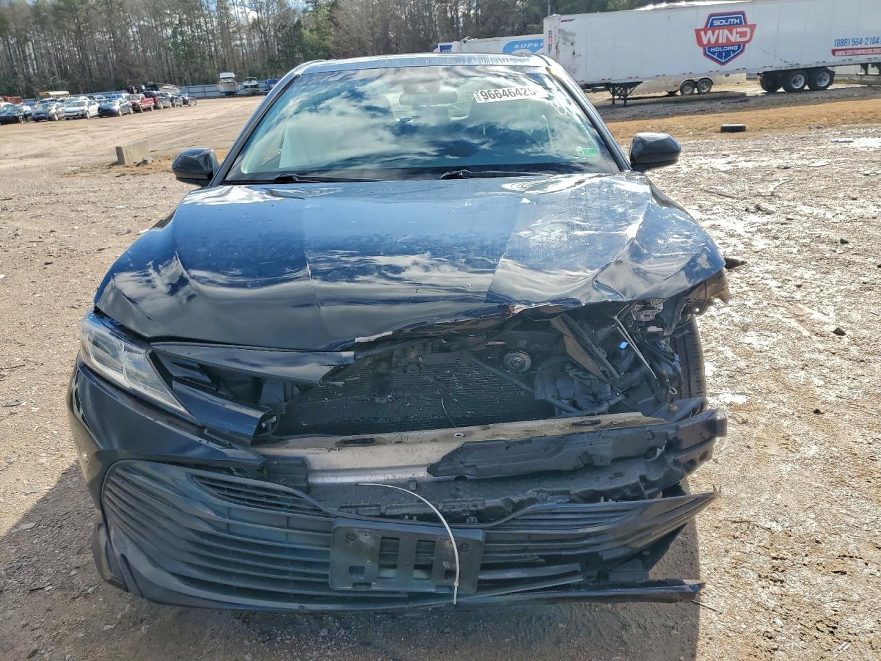 2020 TOYOTA CAMRY LE photo 5