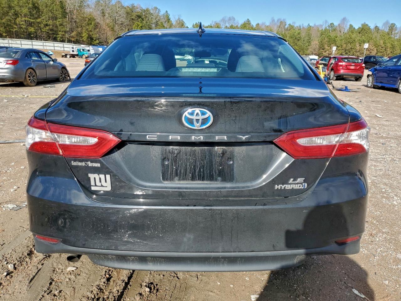 2020 TOYOTA CAMRY LE photo 6