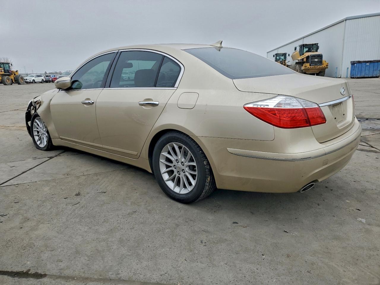 2011 HYUNDAI GENESIS 3.8L photo 2