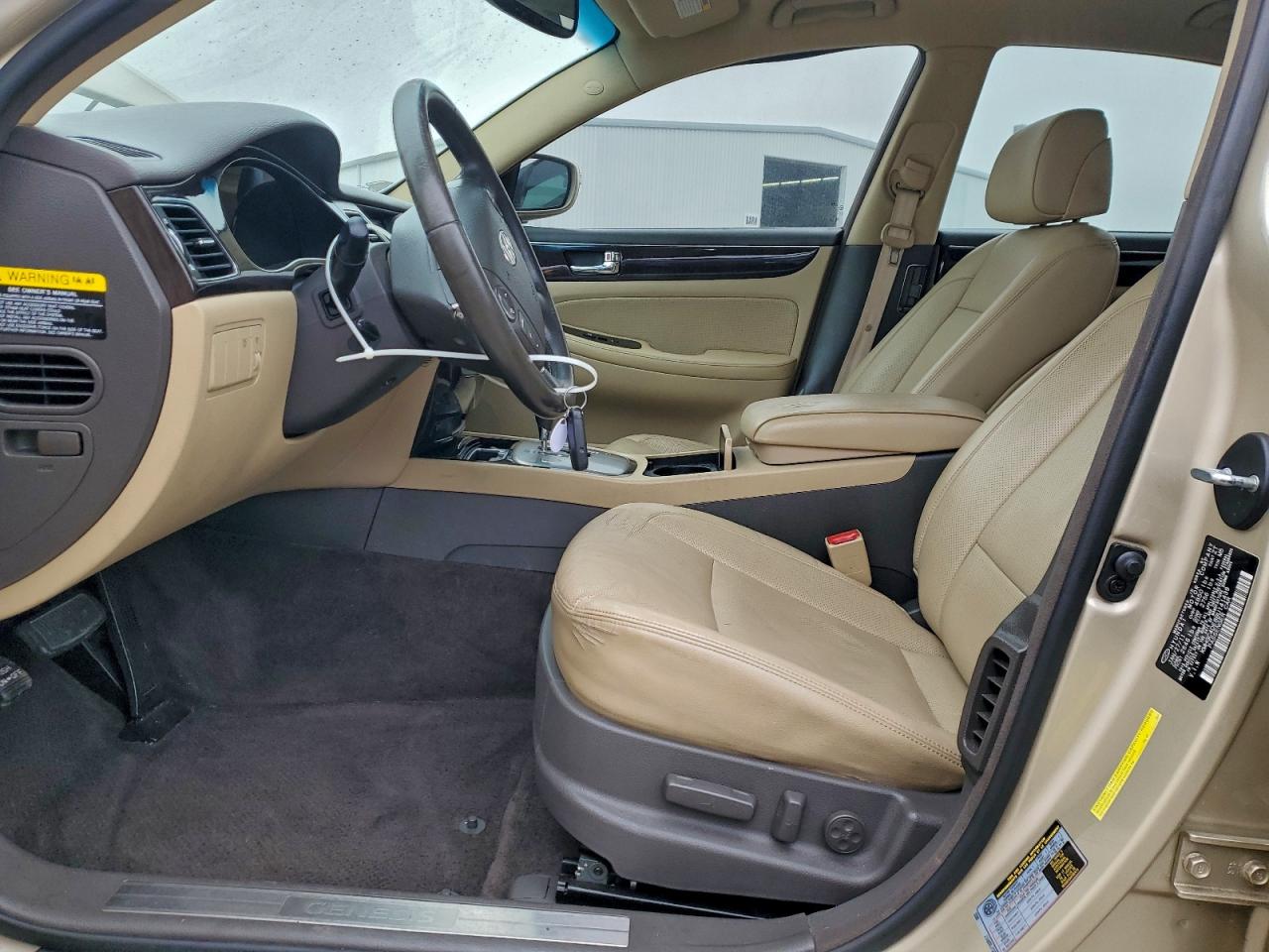 2011 HYUNDAI GENESIS 3.8L photo 7