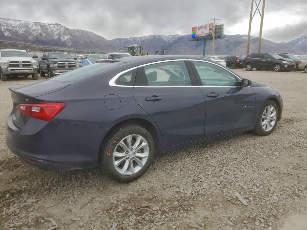2025 CHEVROLET MALIBU LT photo 3
