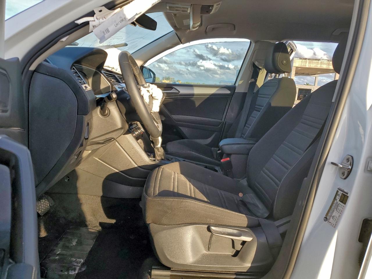 2024 VOLKSWAGEN TIGUAN S photo 7
