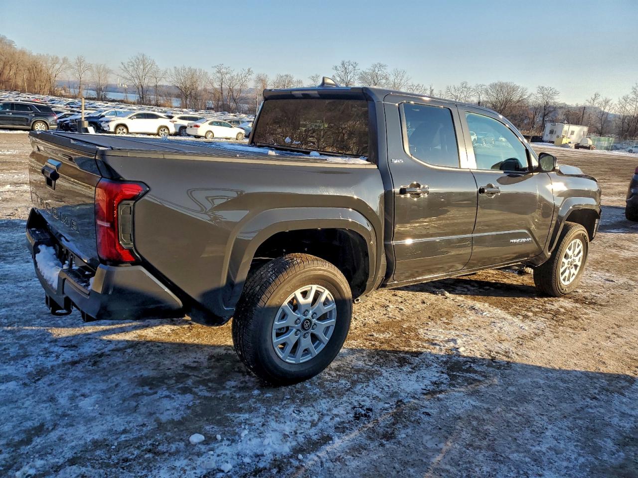 2025 TOYOTA TACOMA DOUBLE CAB photo 3
