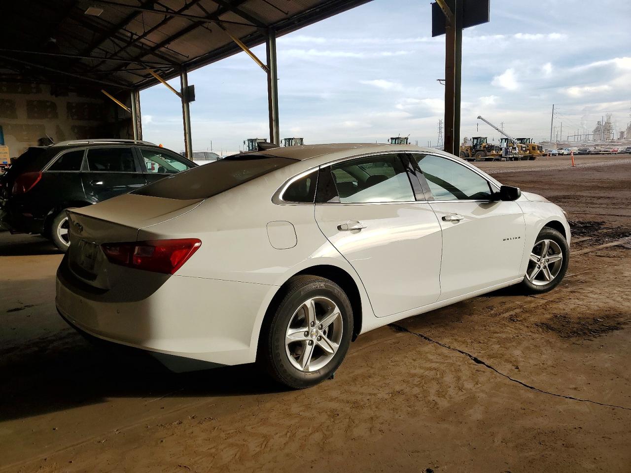 2024 CHEVROLET MALIBU LS photo 3