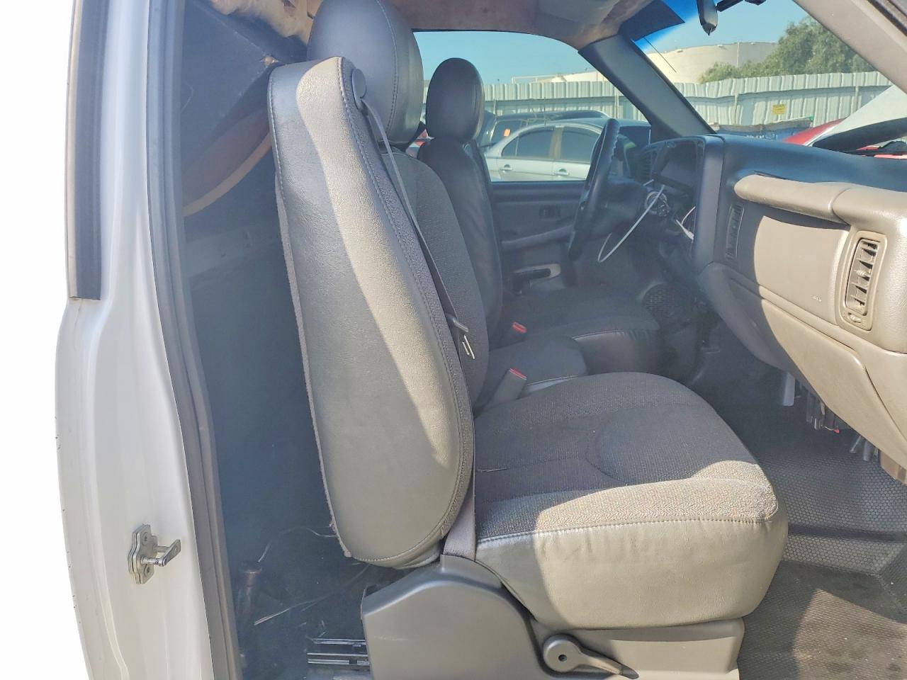 2006 CHEVROLET SILVERADO C1500 photo 10