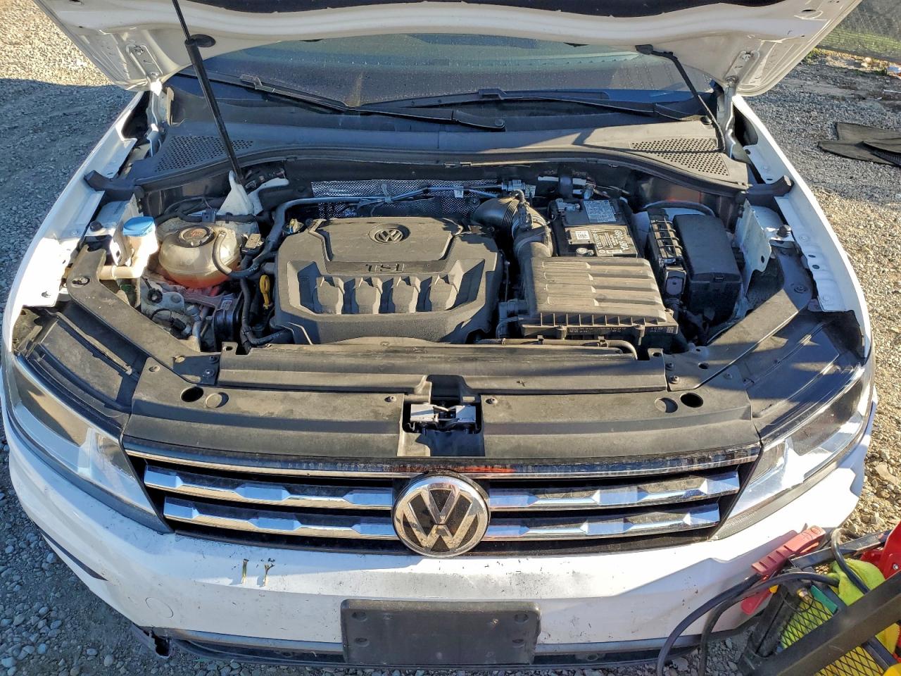 2021 VOLKSWAGEN TIGUAN SE photo 12