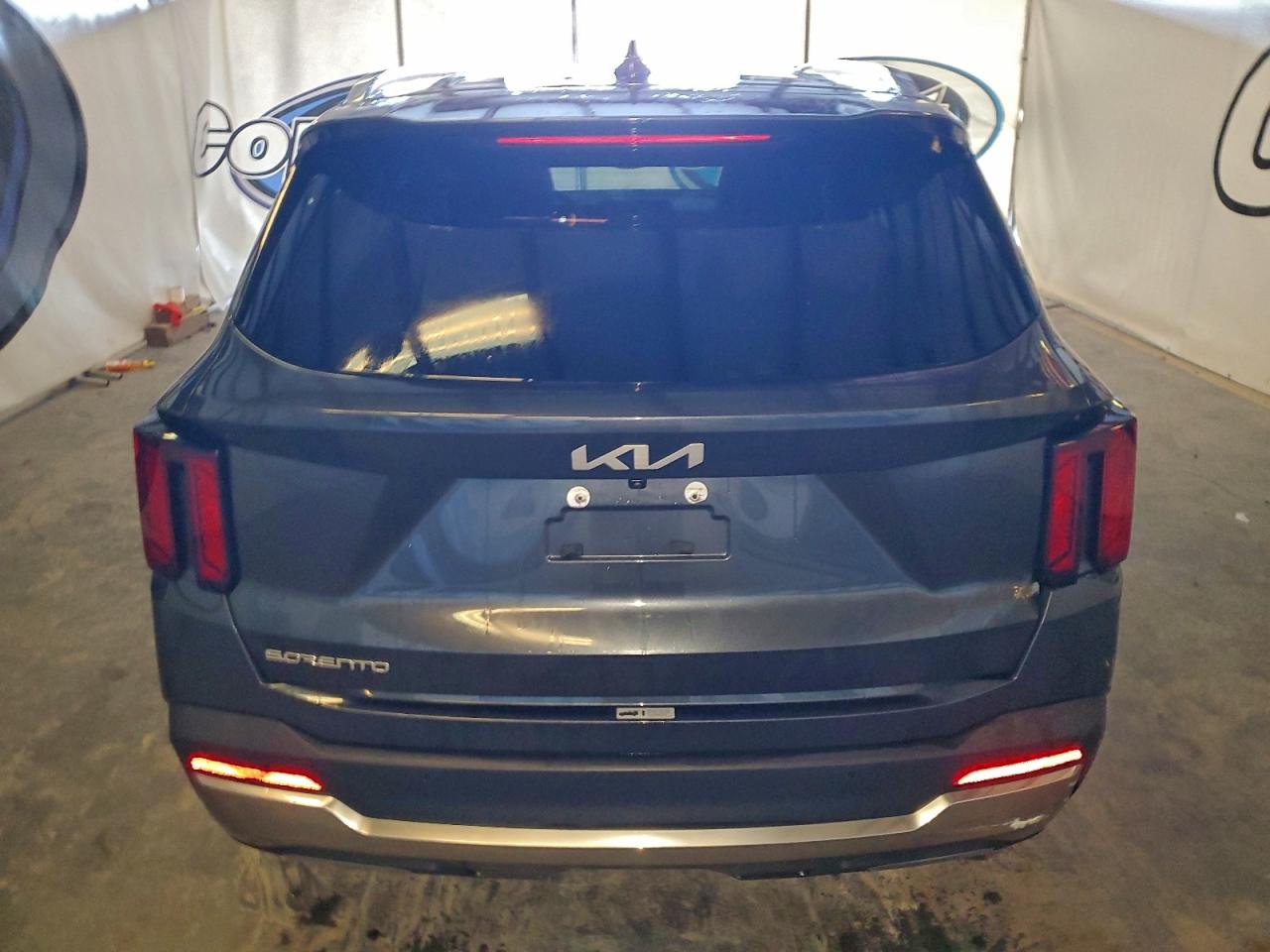 2024 KIA SORENTO S photo 6