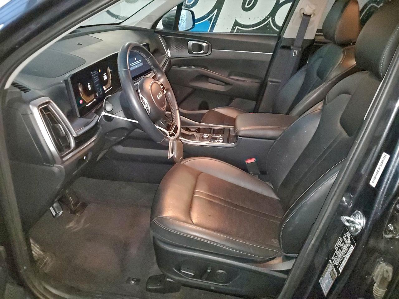 2024 KIA SORENTO S photo 7