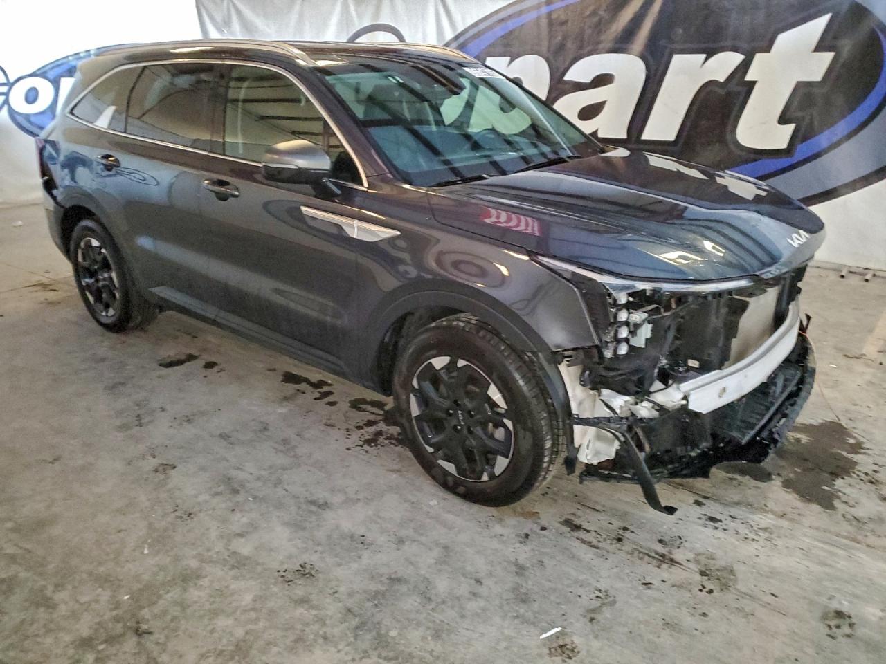 2024 KIA SORENTO S photo 4
