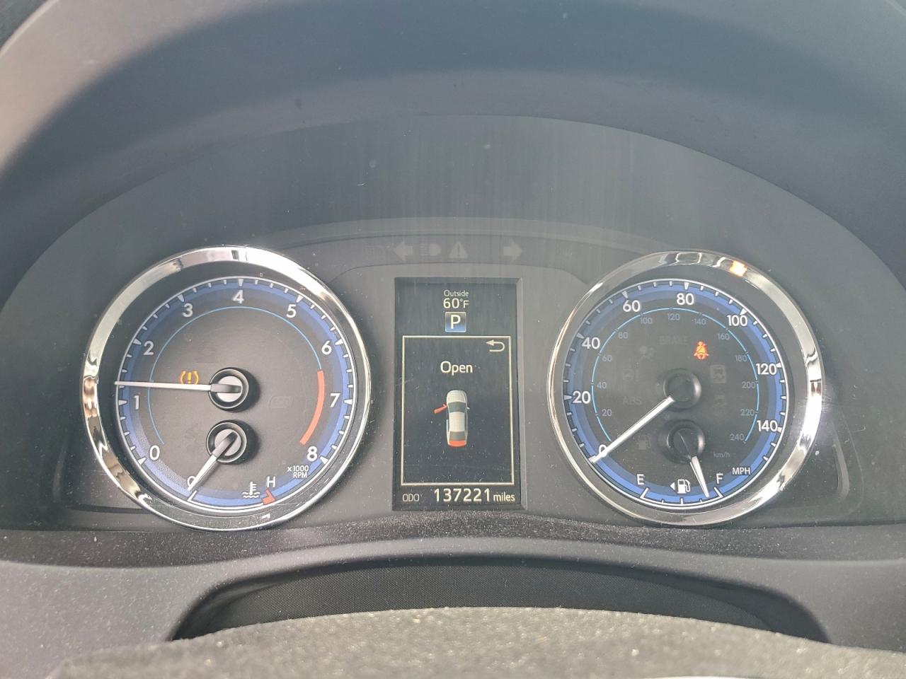 2018 TOYOTA COROLLA L photo 9