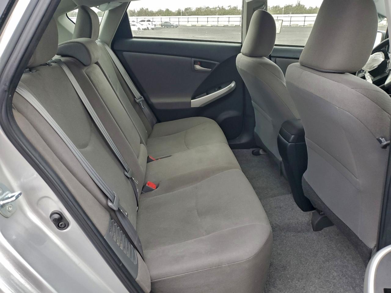 2015 TOYOTA PRIUS photo 10