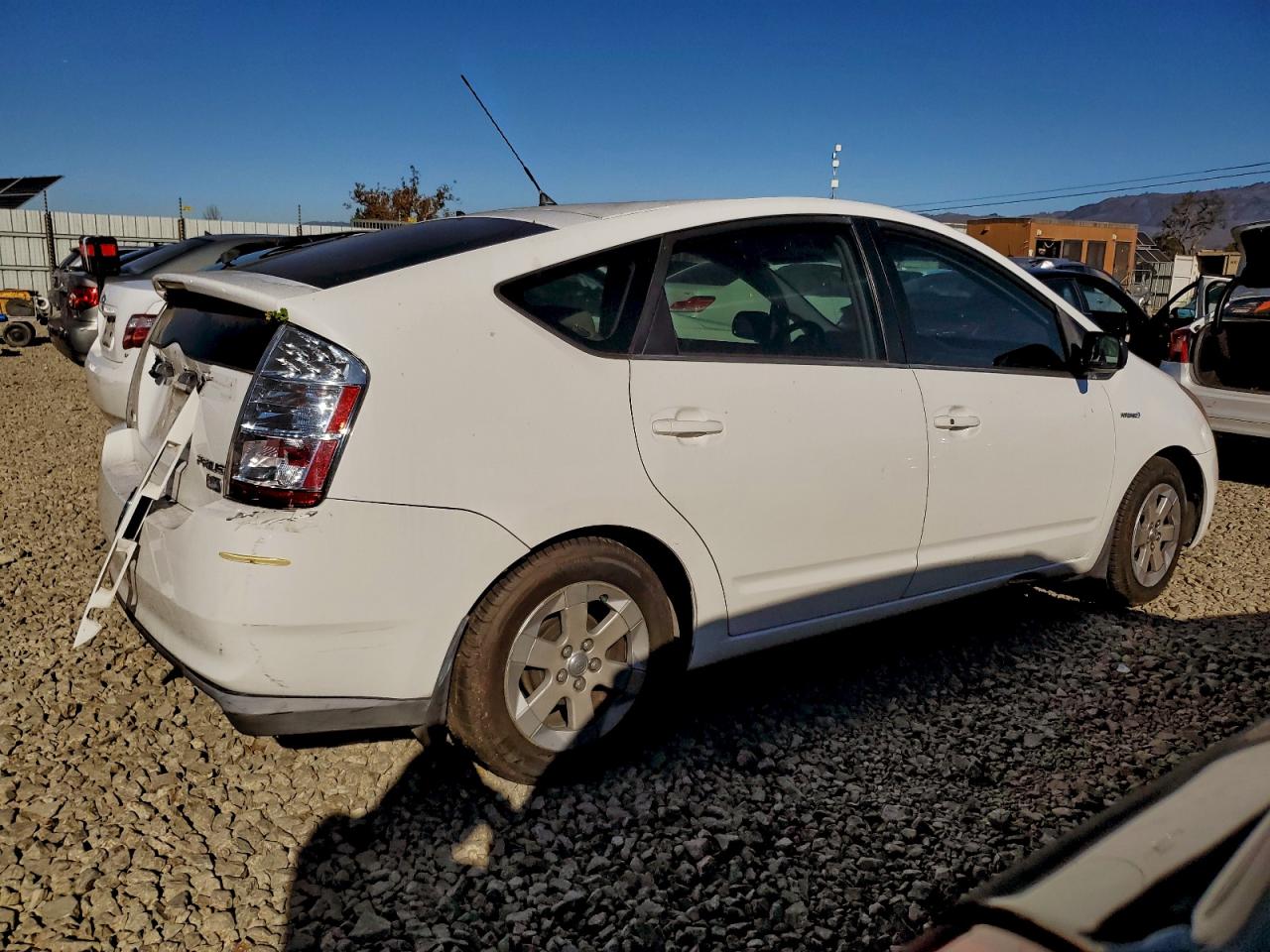 2007 TOYOTA PRIUS BASE photo 3