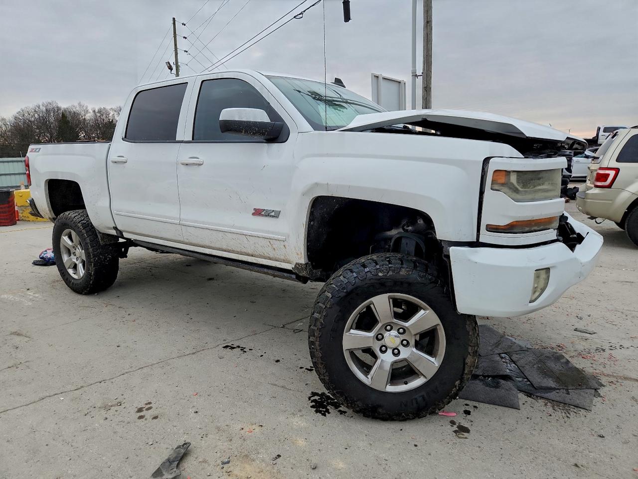 2016 CHEVROLET SILVERADO K1500 LT photo 4