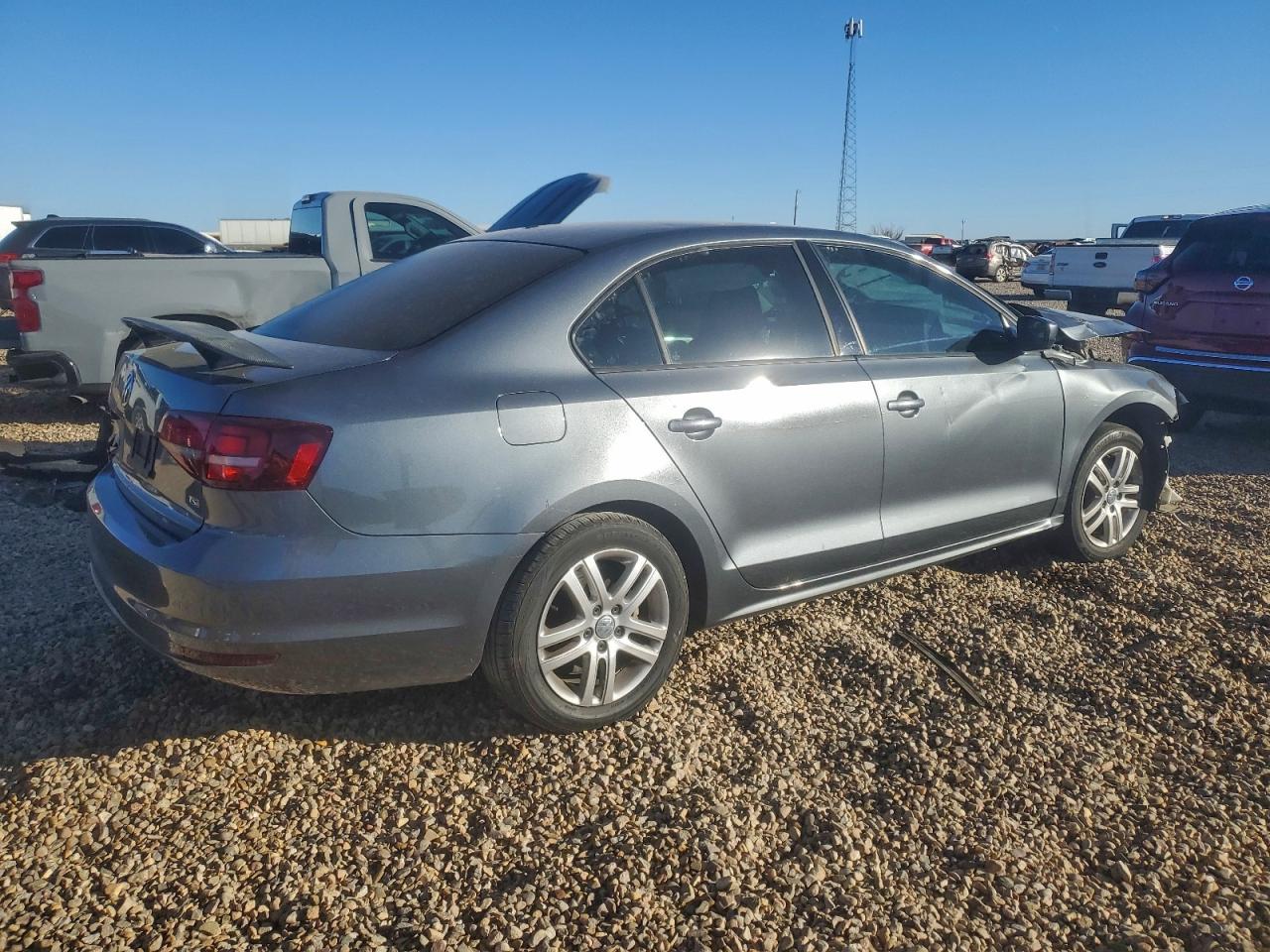 2018 VOLKSWAGEN JETTA S photo 3