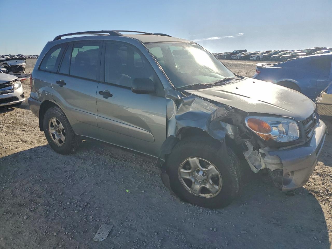 2004 TOYOTA RAV4 photo 4