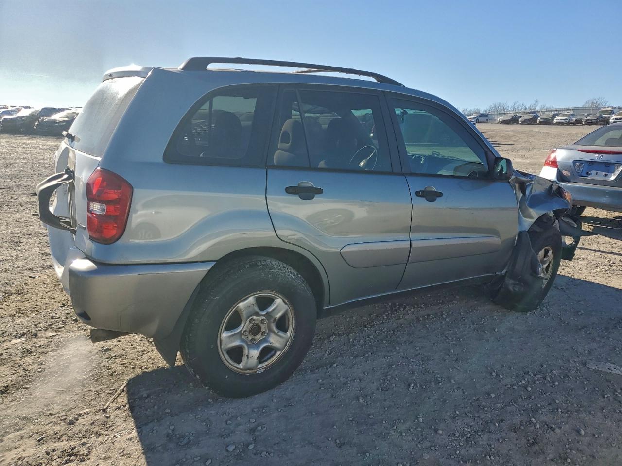 2004 TOYOTA RAV4 photo 3