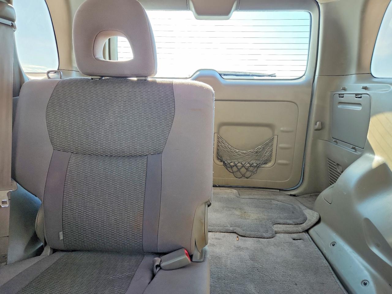 2004 TOYOTA RAV4 photo 10