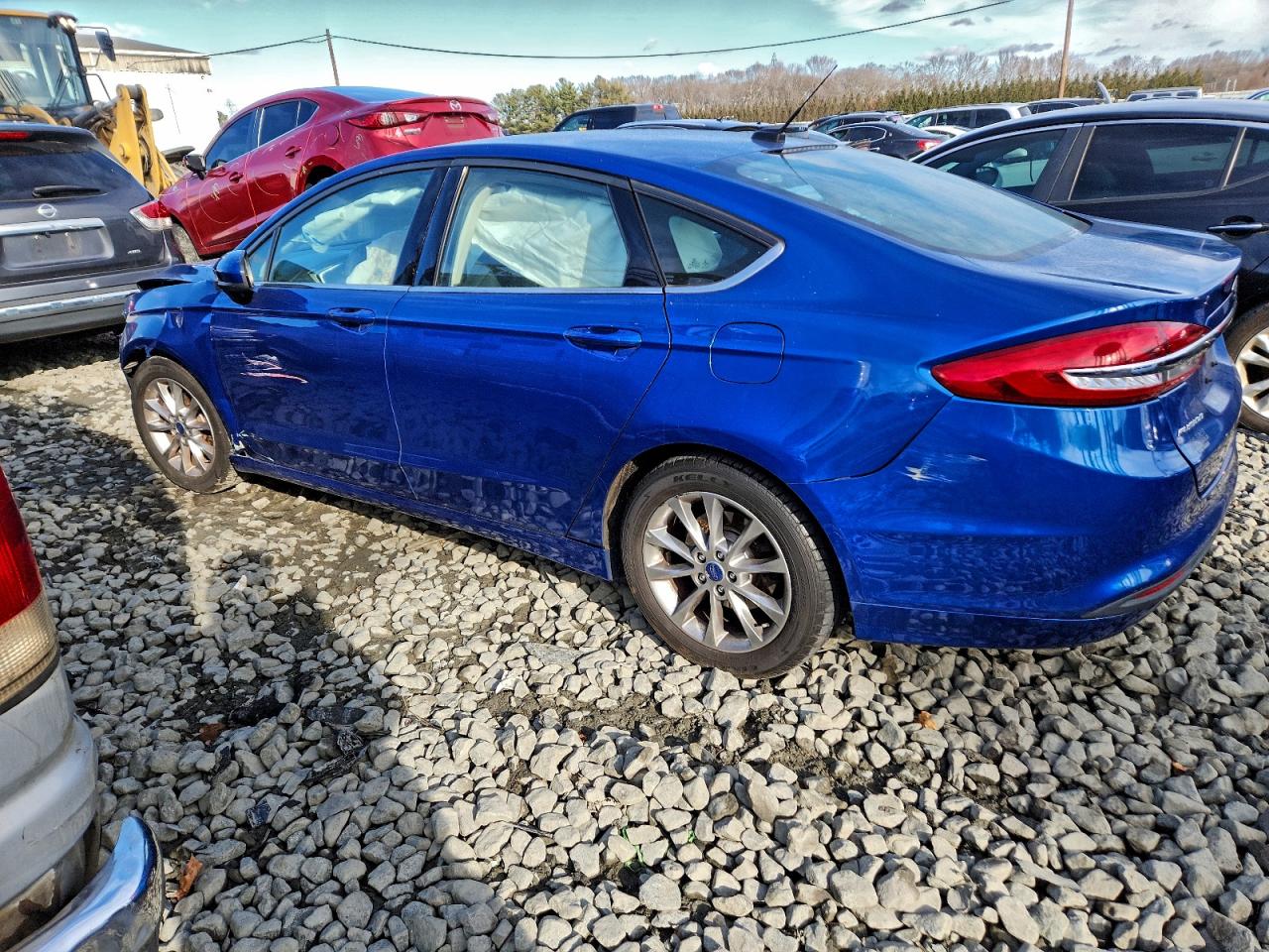 2017 FORD FUSION SE photo 2