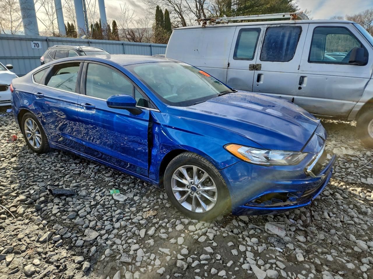 2017 FORD FUSION SE photo 4