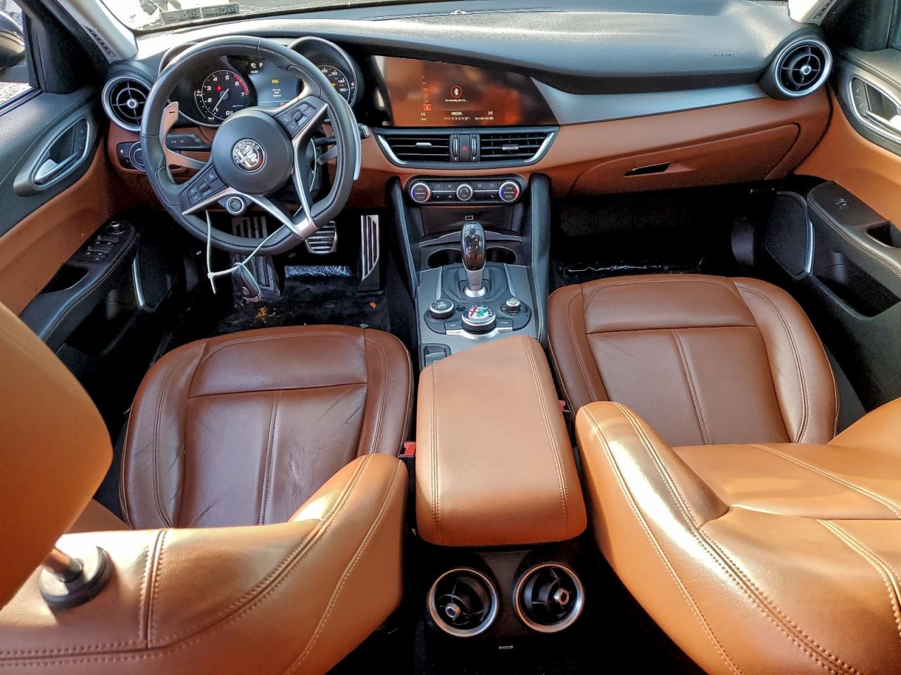 2017 ALFA ROMEO GIULIA Q4 photo 8