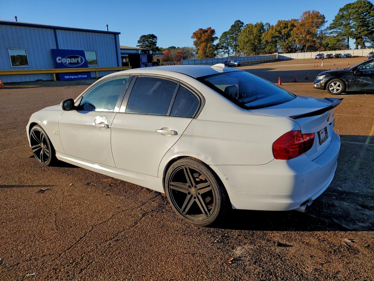 2011 BMW 328 XI photo 2
