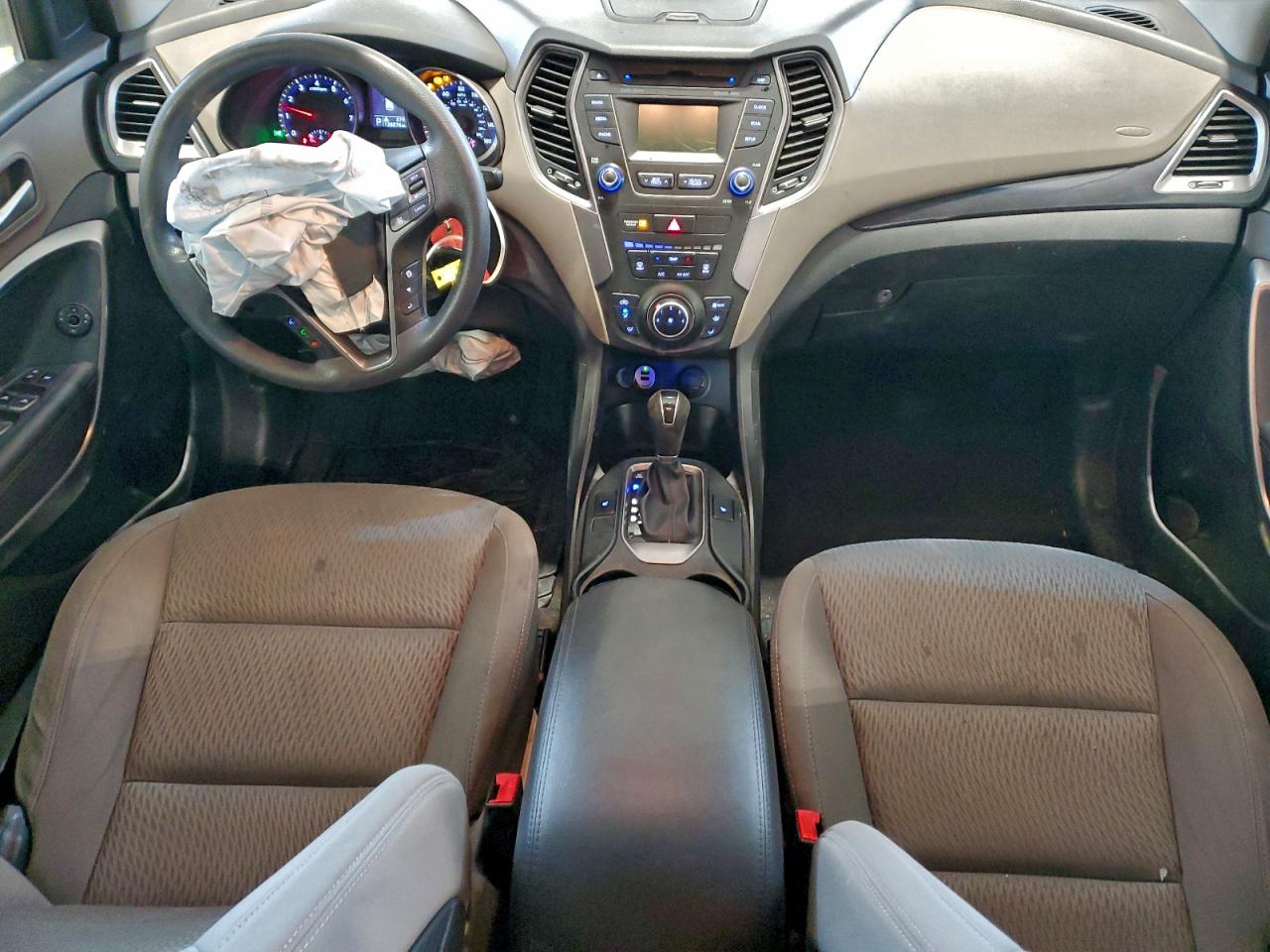 2016 HYUNDAI SANTA FE SE photo 8