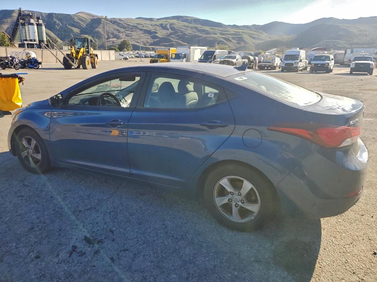 2014 HYUNDAI ELANTRA SE photo 2