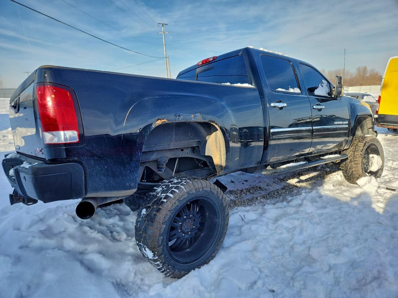 2012 GMC SIERRA K2500 DENALI photo 3