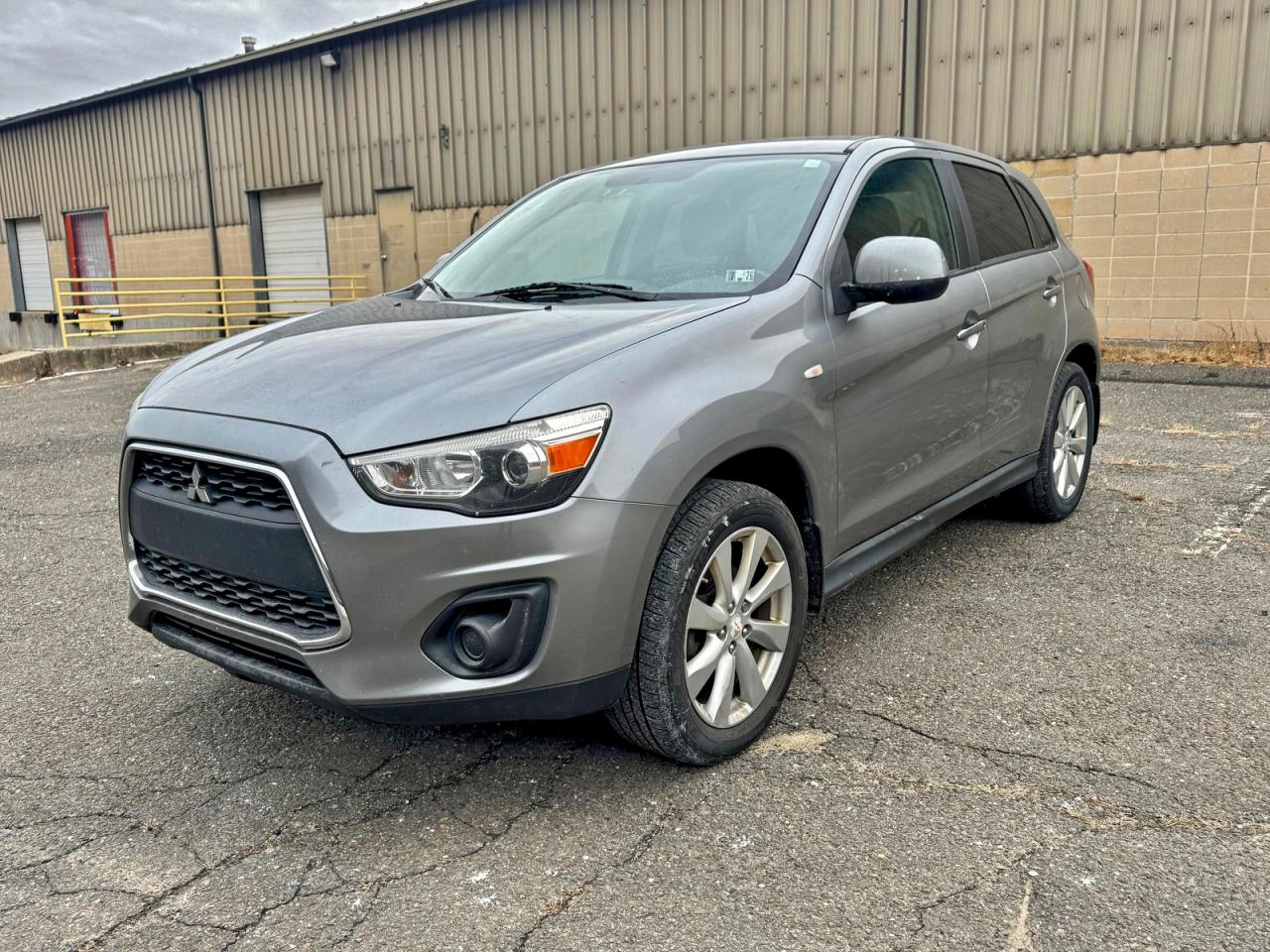 2015 MITSUBISHI OUTLANDER SPORT ES photo 2