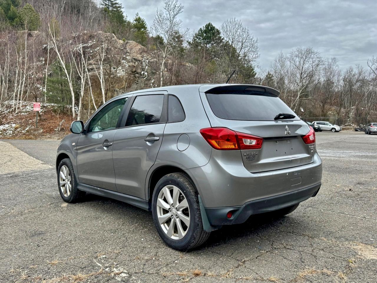2015 MITSUBISHI OUTLANDER SPORT ES photo 3