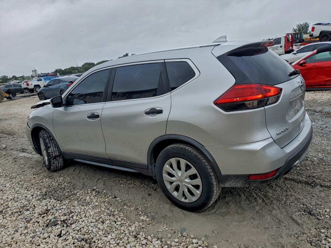 2017 NISSAN ROGUE S photo 2