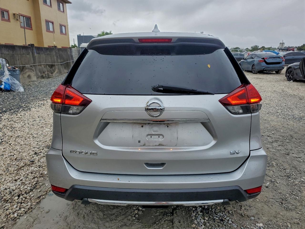 2017 NISSAN ROGUE S photo 6