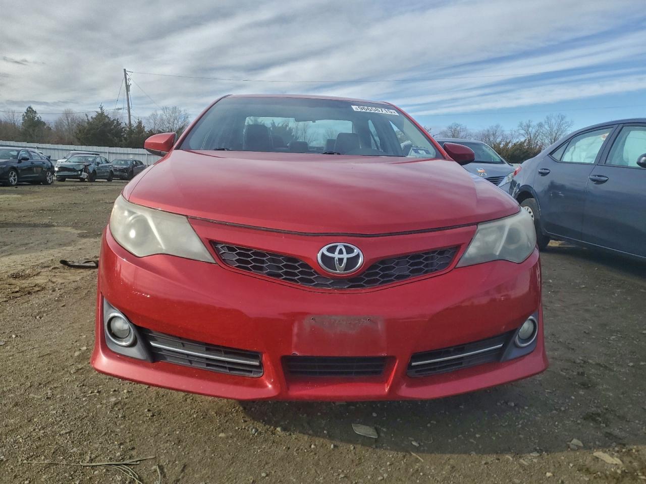 2013 TOYOTA CAMRY SE photo 5