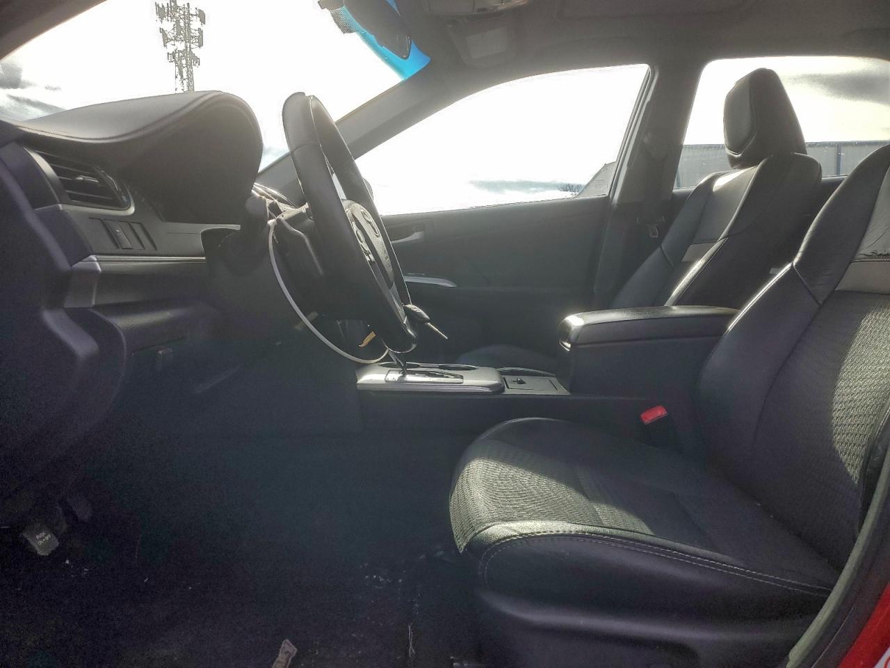 2013 TOYOTA CAMRY SE photo 7