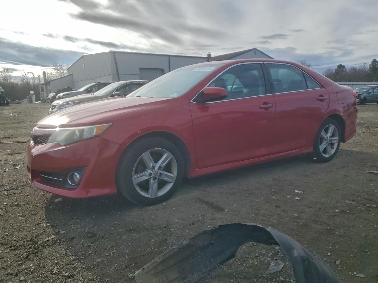 2013 TOYOTA CAMRY