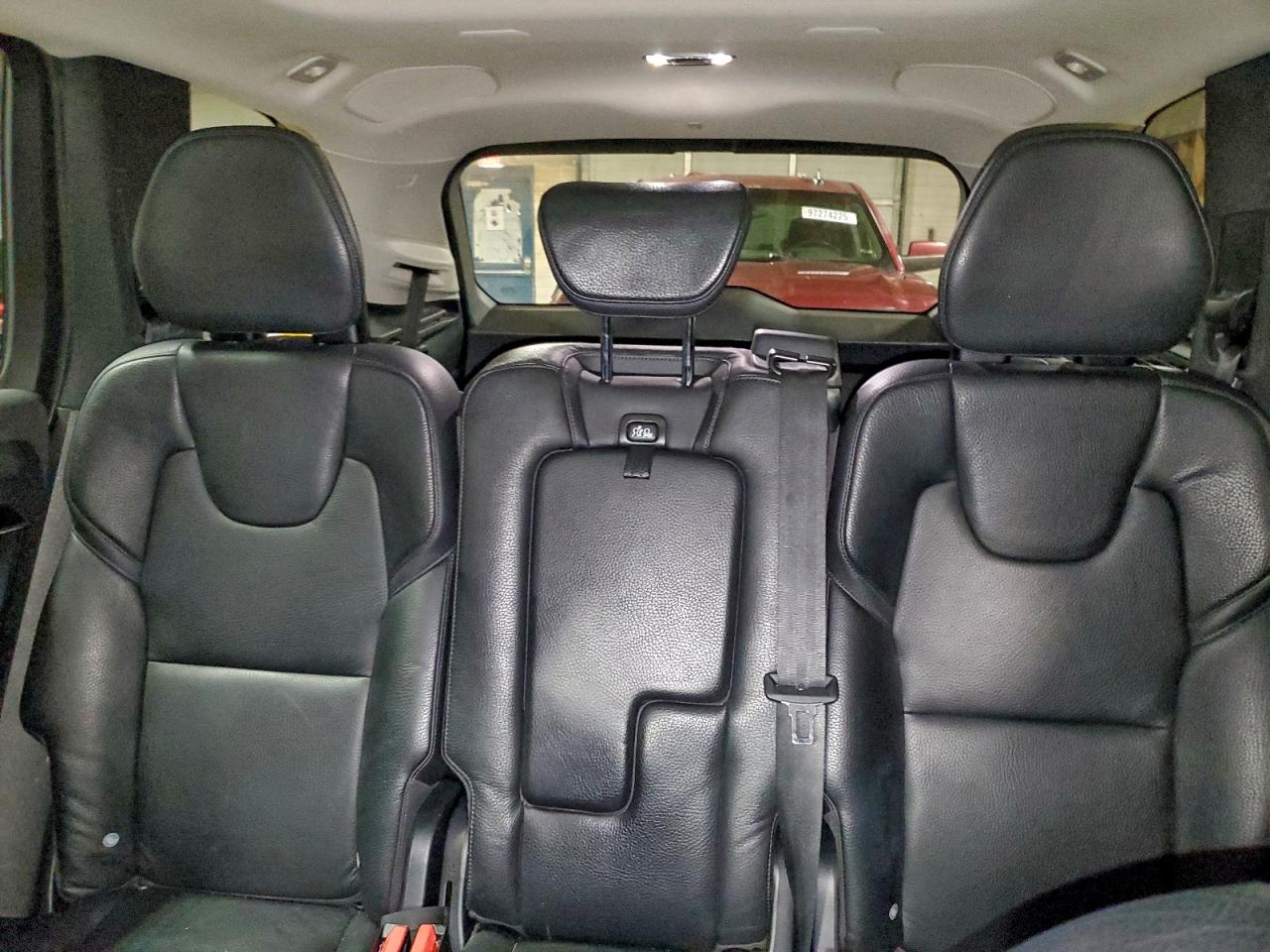 2016 VOLVO XC90 T6 photo 10