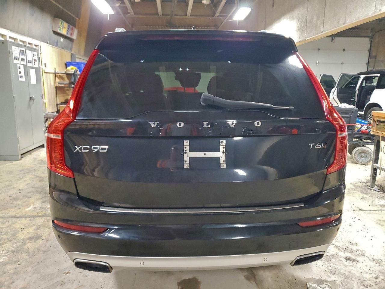 2016 VOLVO XC90 T6 photo 6