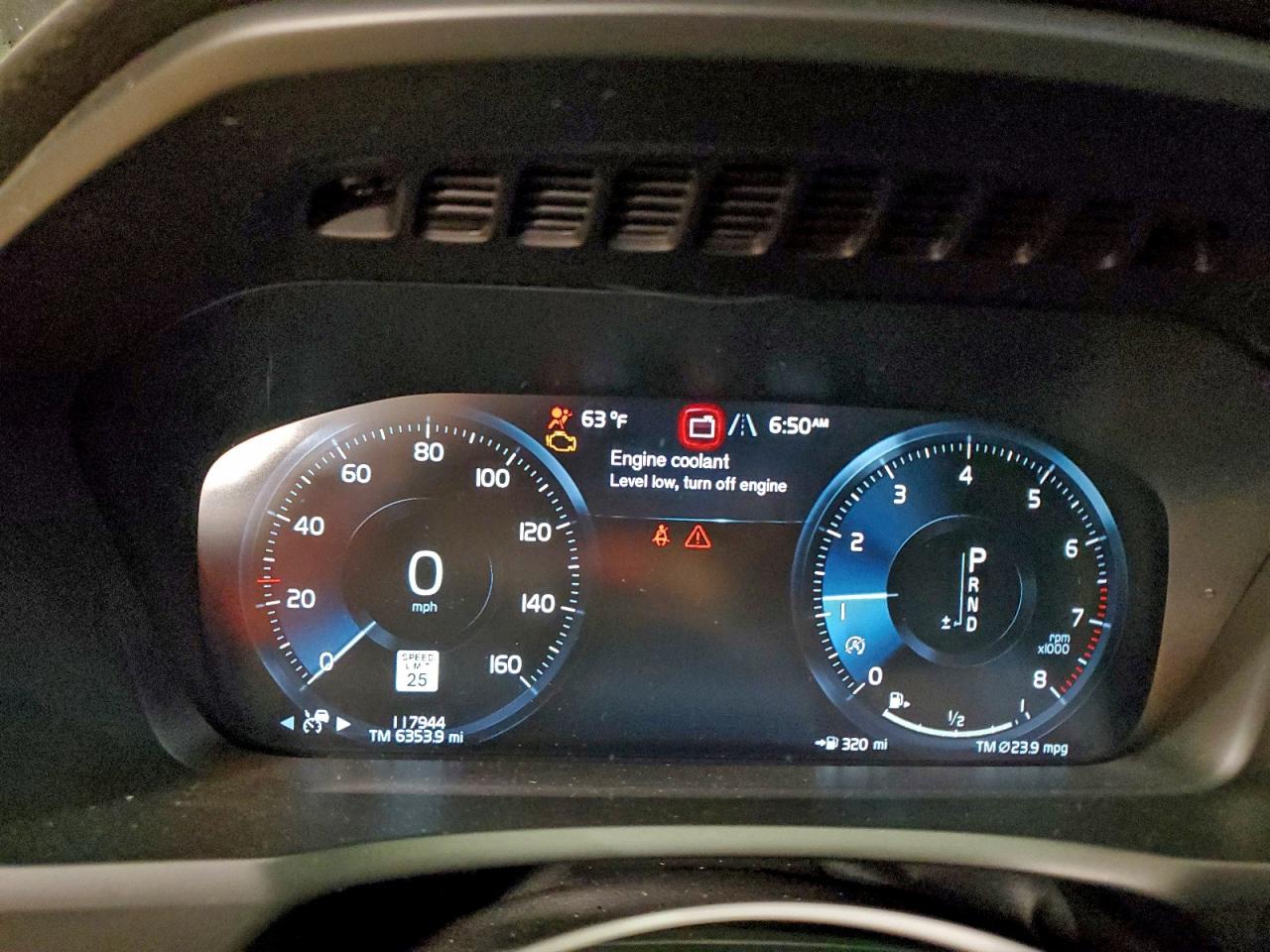 2016 VOLVO XC90 T6 photo 9