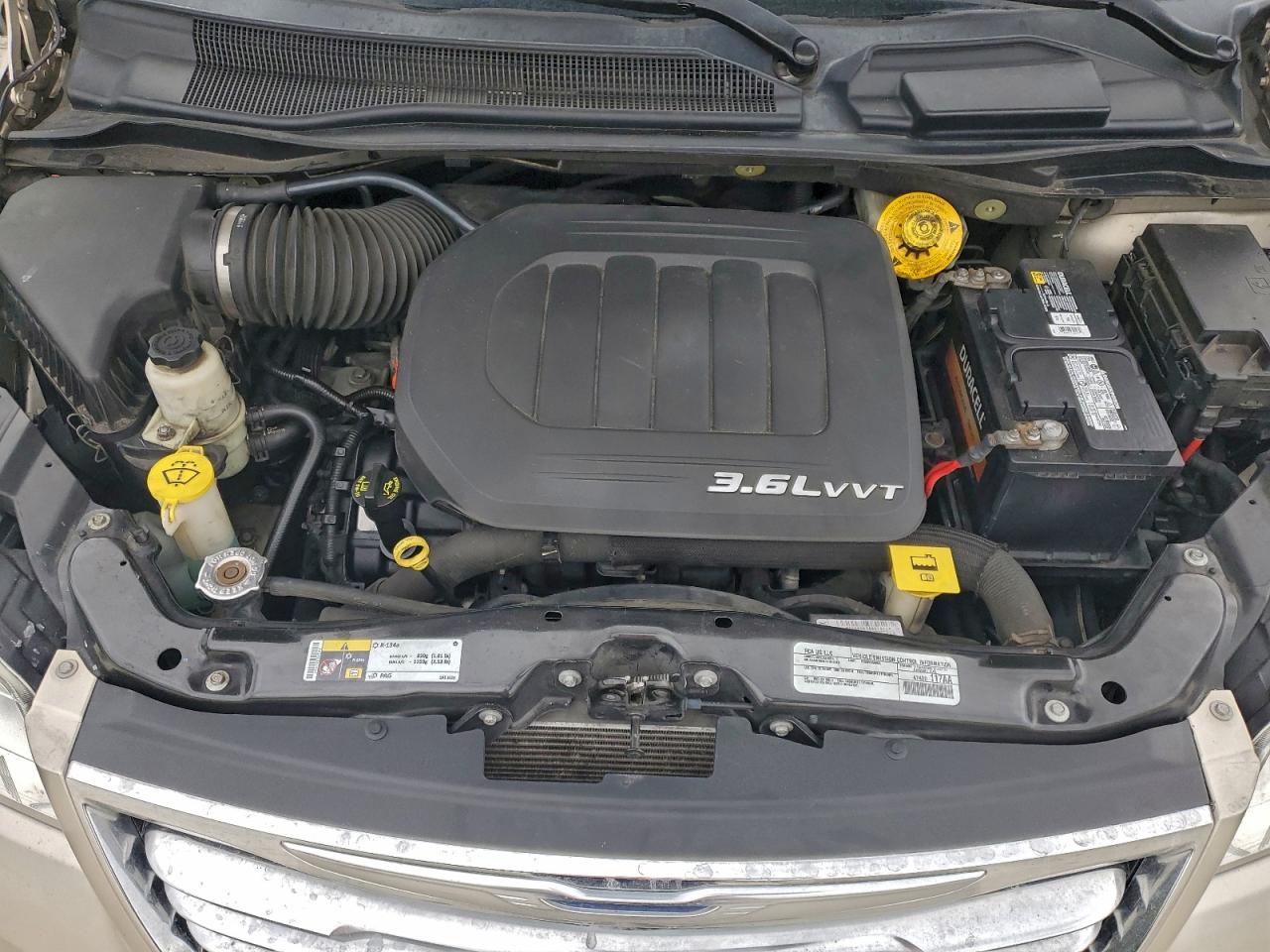 2015 CHRYSLER TOWN & COUNTRY TOURING photo 12