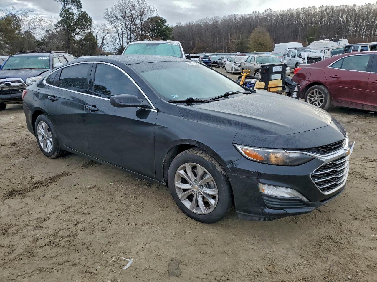 2022 CHEVROLET MALIBU LT photo 4