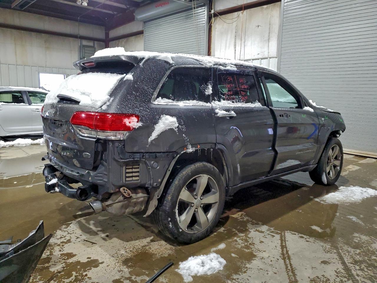 2016 JEEP GRAND CHEROKEE OVERLAND photo 3