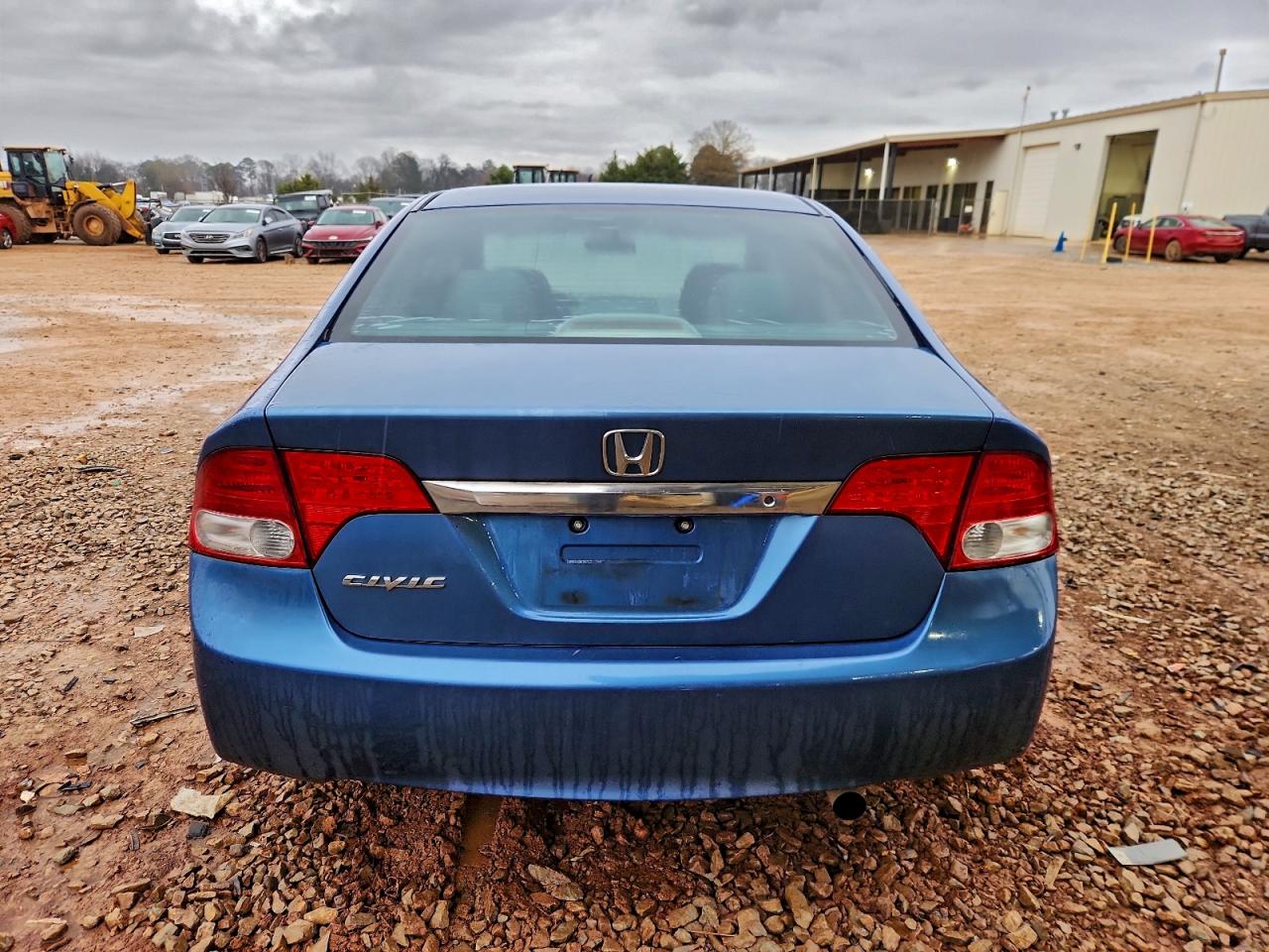 2011 HONDA CIVIC LX photo 6