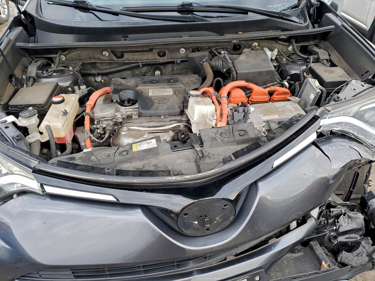 2016 TOYOTA RAV4 HV XLE photo 12