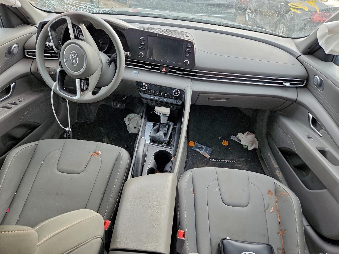 2021 HYUNDAI ELANTRA SEL photo 8