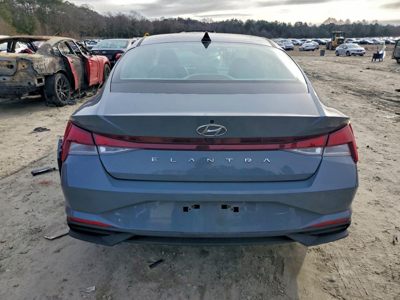 2021 HYUNDAI ELANTRA SEL photo 6