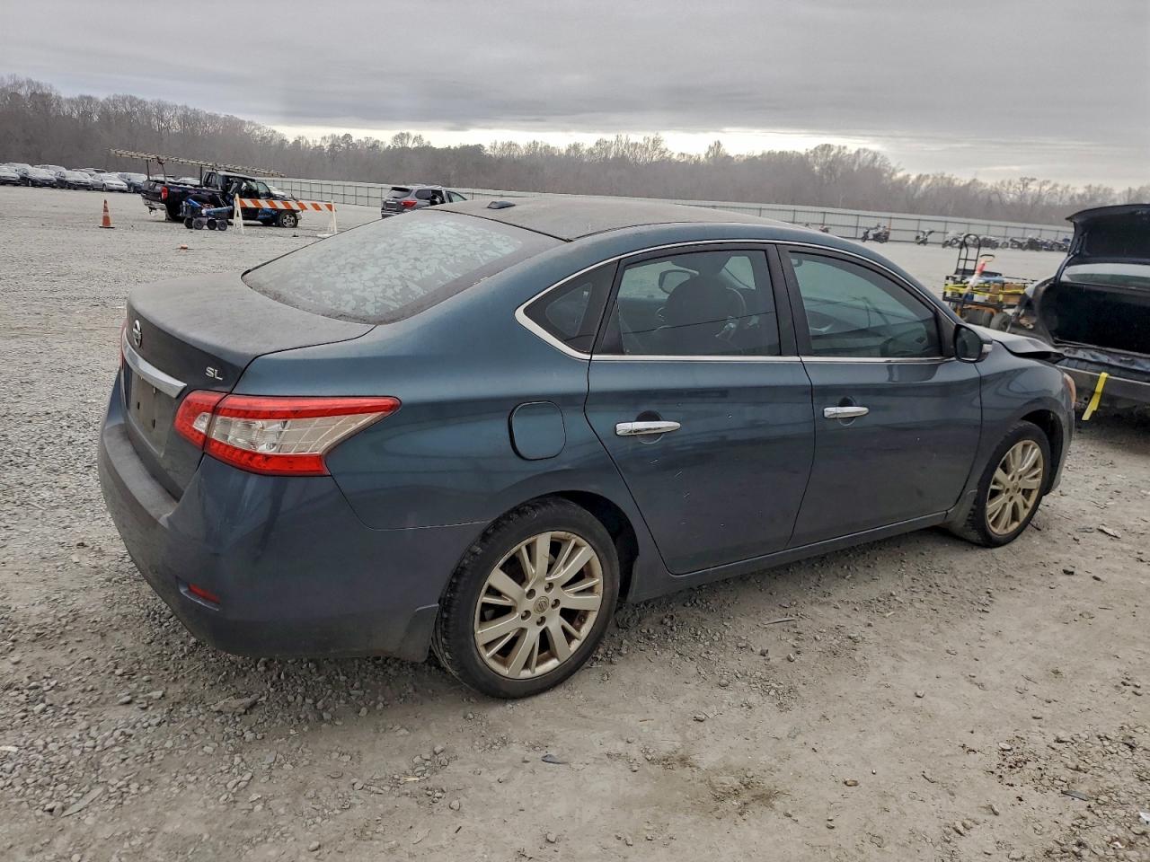2015 NISSAN SENTRA S photo 3
