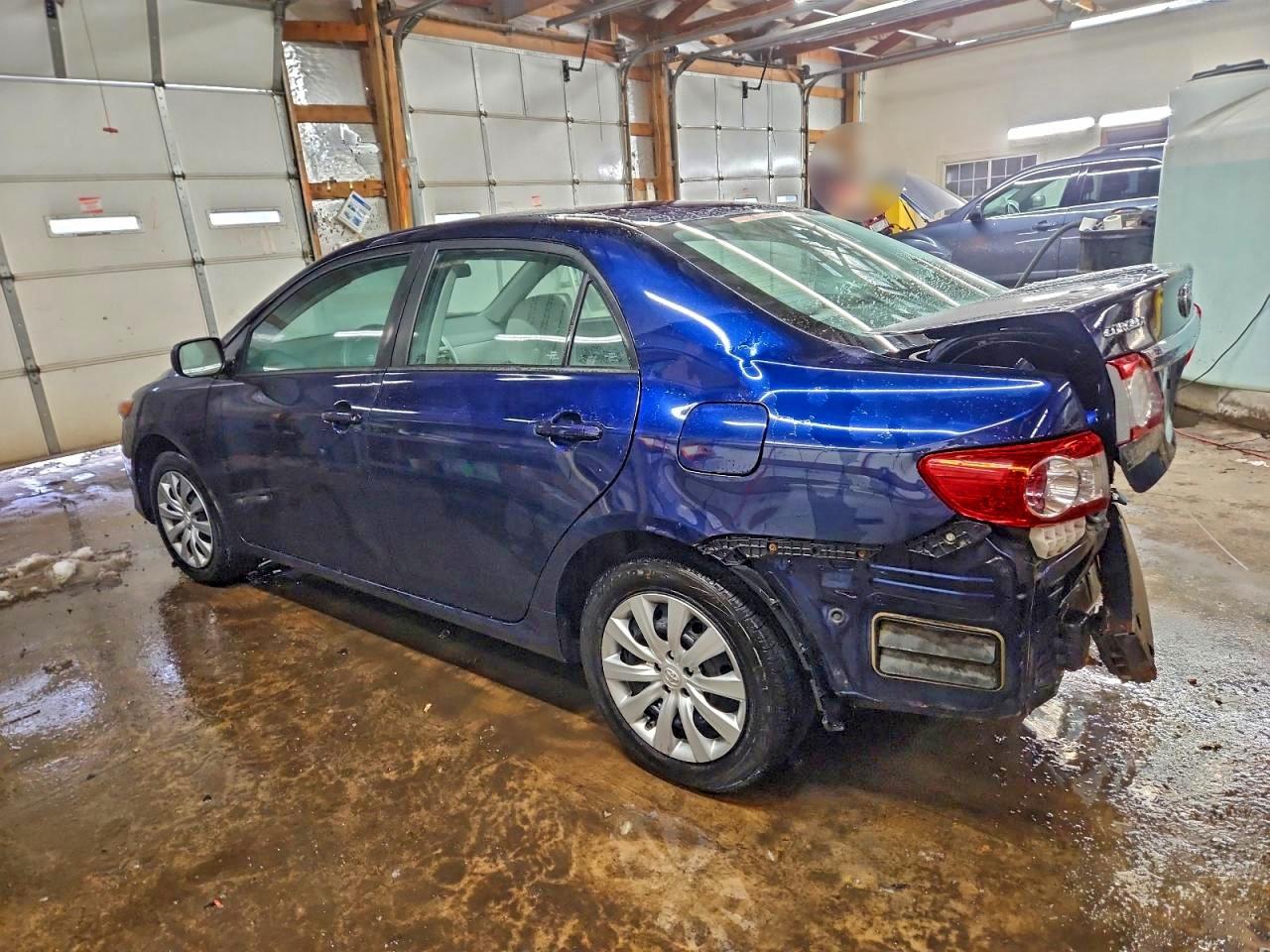 2012 TOYOTA COROLLA BASE photo 2